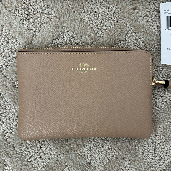 Coach Wristlet - Picture 2 of 5